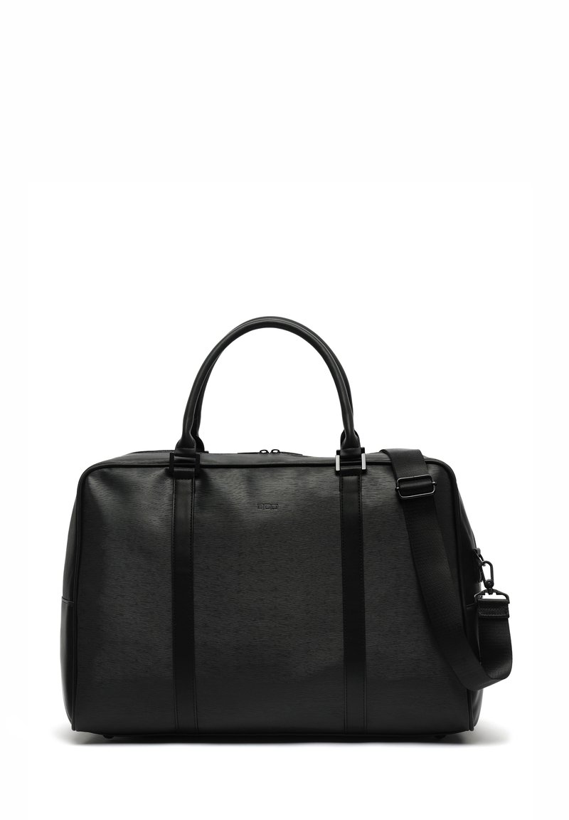 Schwarze Reisetasche aus strukturiertem synthetischem Material, mit zwei Oberhandgriffen, einem verstellbaren Trageriemen und einem Reißverschluss.