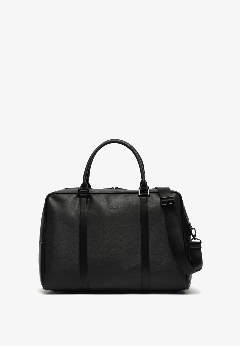 Schwarze Reisetasche aus strukturiertem synthetischem Material, mit zwei Oberhandgriffen, einem verstellbaren Trageriemen und einem Reißverschluss.