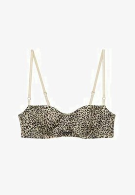 Beige en zwarte beha met luipaardprint, gemaakt van zachte stof, met beugelondersteuning en verstelbare beige bandjes. Kenmerkt zich door een gladde textuur en een geplooid ontwerp.