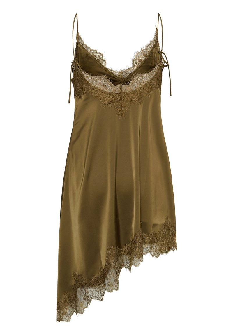 Robe nuisette en satin vert olive avec bordure en dentelle le long du décolleté et ourlet asymétrique, équipée de fines bretelles spaghetti réglables avec liens.