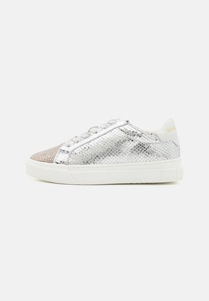 Alma en Pena, Sneakers basse - berlin silver