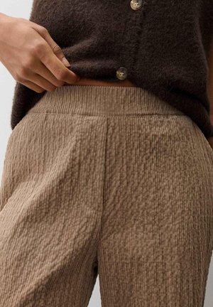 OPUS PANTS, MID RISE WEITER, GERADER BEINVERLAUF - Pantaloni - light mocca
