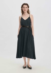 hessnatur MIDI REGULAR - Freizeitkleid - schwarz