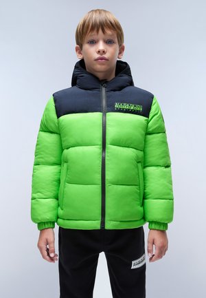 Giacca a vento verde e nera con chiusura a zip, caratterizzata da un design trapuntato, polsini elasticizzati e dettaglio del logo sul petto.