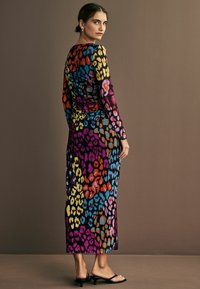 Next LONG SLEEVE  - REGULAR FIT - Maksikleit - bright multi animal print