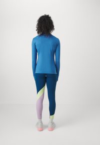 New Balance SPORT ESSENTIALS SPACE DYE QUARTER ZIP - Majica z dolgimi rokavi - blue agate heather