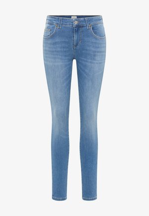 Úzké džíny v světle modrém denimu, s pěti kapsami, kontrastním šitím, zapínáním na knoflík a hladkou texturou.