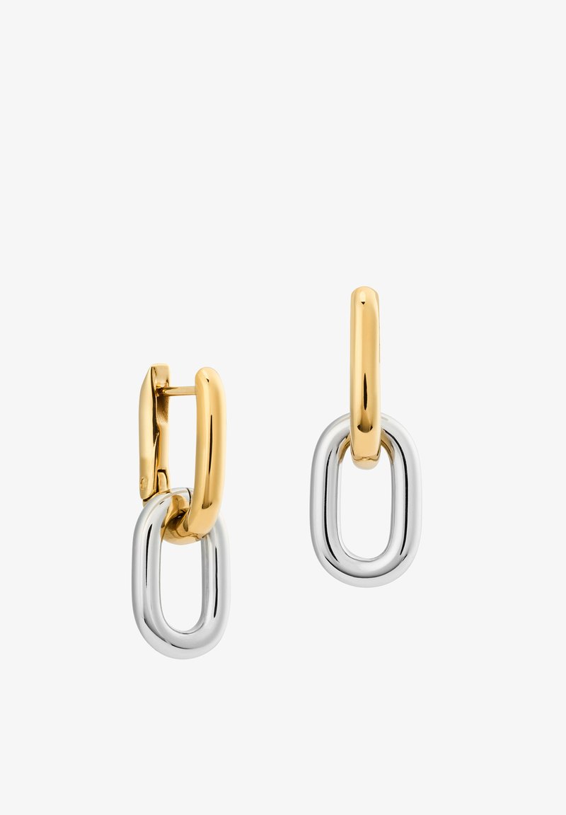 Auksiniai ir sidabriniai segtukai žiedai su lygiais, poliruotais paviršiais ir ovalo formos sidabriniais pakabukais, kabančiais nuo auksinių žiedų.