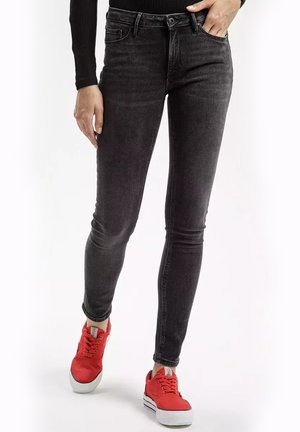 - Jeansy Skinny Fit