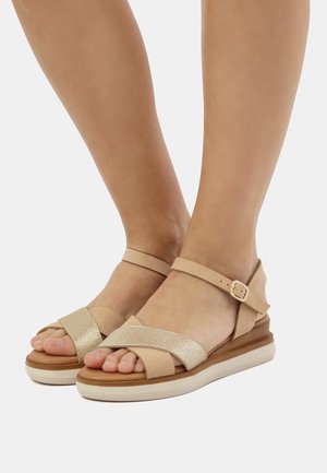 mtng DANIELA - Sandalen met plateauzool - empolvado sand