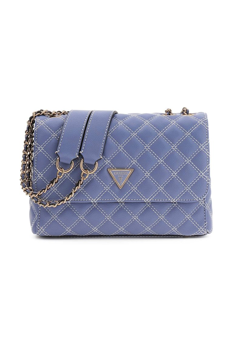 Niebieska pikowana torba syntetyczna z łańcuszkowym paskiem, z trójkątnym logo, przeszywanym wzorem diamentowym oraz złotymi akcentami metalowymi.