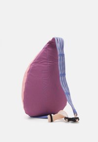KAVU ROPE BAG UNISEX - Taška s příčným popruhem - fruit frenzy