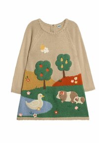 Abito lavorato a maglia beige con grafiche colorate ricamate di un sole, alberi, un'anatra e due porcellini d'India su uno sfondo paesaggistico.