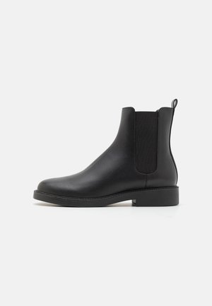 HAZEL CHELSEA BOOTIE - Støvletter - black