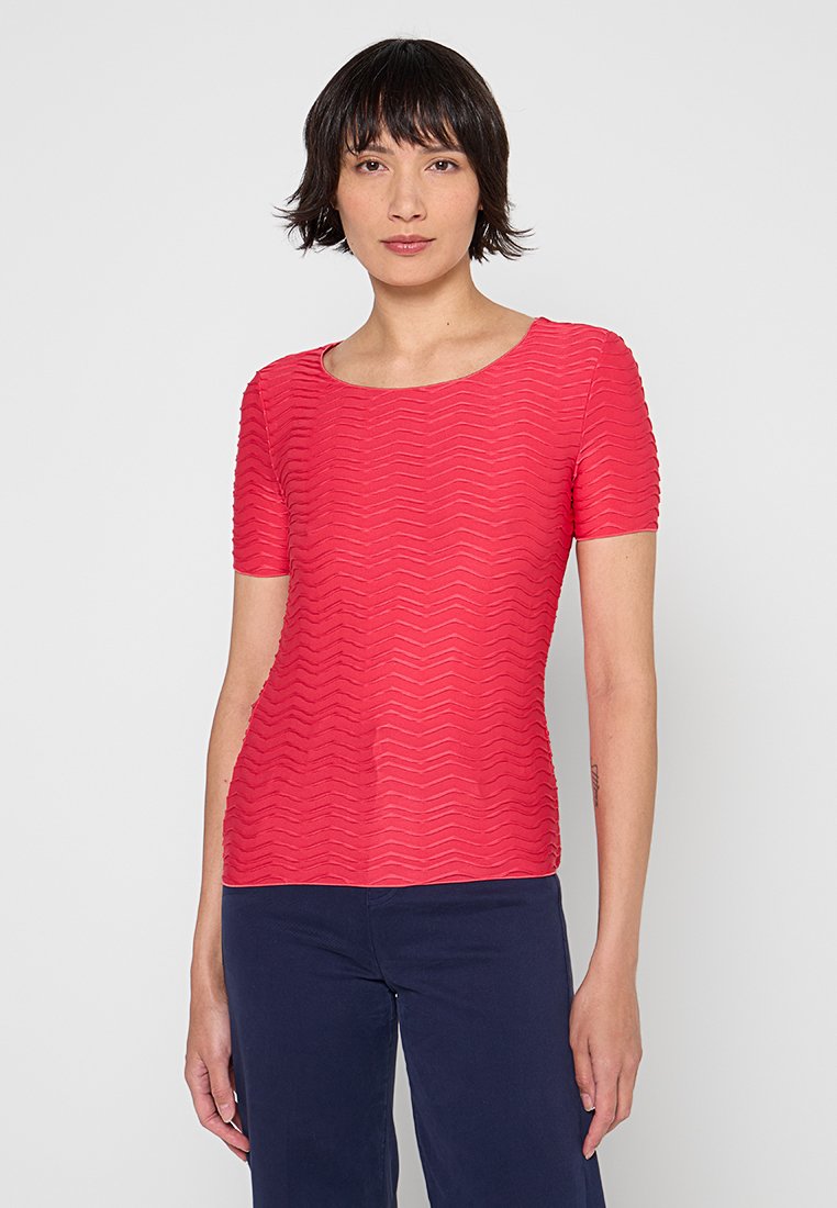 Emporio Armani T-shirt basic rood Emporio Armani T-shirt basic rood