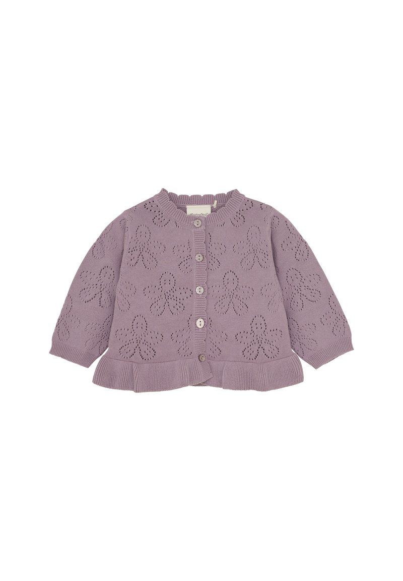 Lila gestrickte Strickjacke mit gewelltem Saum, verziert mit floralen Ausschnittmustern, Rippbündchen und fünf Knöpfen auf der Vorderseite.