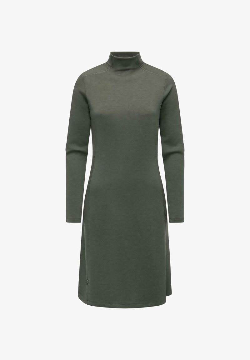 Sukienka zielona z długimi rękawami i wysokim dekoltem, wykonana z gładkiego materiału. Ma prosty krój oraz małe logo na końcu.