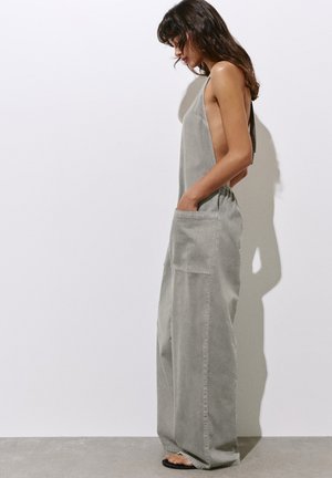PULL&BEAR, LONG BAGGY - DUNGAREES - Salopette - taupe