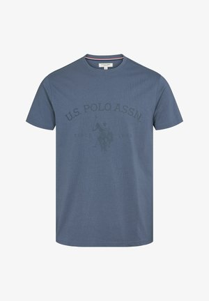 T-shirt a maniche corte, con collo a girocollo, in cotone blu navy, caratterizzato da una stampa prominente di un giocatore di polo e dal testo "U.S. POLO ASSN. DAL 1890."