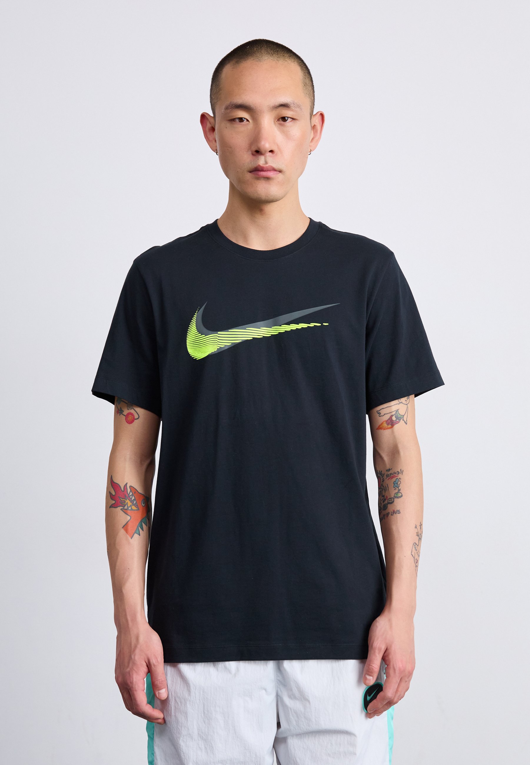Nike Sportswear TEE - Print T-shirt - black/dusty cactus