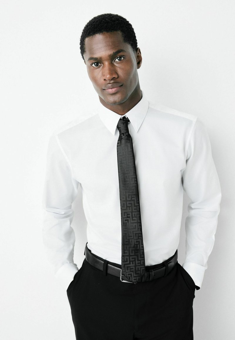 Chemise Homme Slim Fit Primark - Col 16, Neuve Avec étiquettes