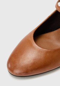 Tamaris Klassiske pumps - cognac
