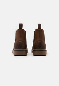 Pier One Botine clasice - tan
