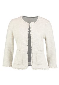 Biała teksturowana kurtka z plisowanymi krawędziami, dwoma przednimi kieszeniami i długimi rękawami. Otwarty przód; styl casualowy.