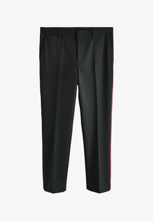 Juodi oficialūs kelnės tiesiomis kojomis, su raudonomis šoninėmis juostelėmis ir priekinėmis kišenėmis. Pagamintos iš lygaus audinio su pritaikytu finišu.