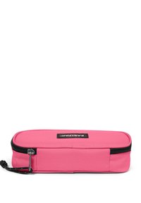 Różowy prostokątny etui na ołówki z teksturowanym wykończeniem, wyposażony w czarny zamek błyskawiczny i tkaną metkę marki po boku.