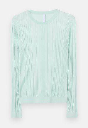 Top verde menta claro de manga larga con textura acanalada vertical, cuello redondo y puños ajustados, confeccionado con un material suave y elástico.