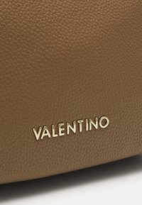 Valentino Bags NAIF  - Torbica - taupe