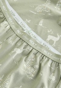 Next REGULAR FIT SET - Nattøj sæt - sage green forest