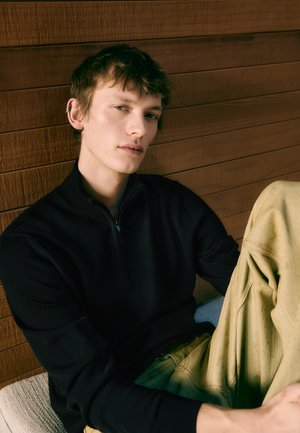 KIYAN LIGHT QUARTER ZIP - Pullover - black