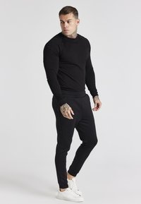 SIKSILK LONG SLEEVE EMBROIDERY PANEL GYM TEE - Longsleeve - black