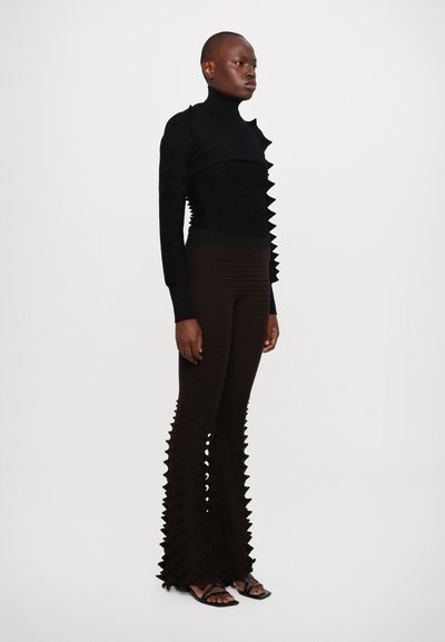 Chet Lo SINGLE SPIKE SLEEVES - Striktrøje - black