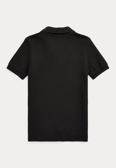 Schwarzes Kurzarm-Polohemd aus strukturiertem Stoff mit weichem Kragen, das ein schlichtes Design ohne sichtbare Logos oder Muster aufweist.