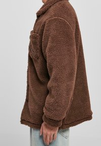 Karl Kani Giacca in pile - brown