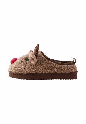 Bruna plyschtofflor formade som ett ren med en röd näsa, svarta ögon och två små horn, med en texturerad, fluffig utsida.