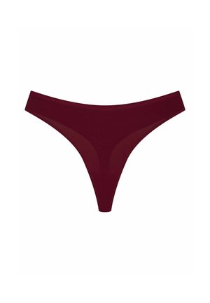 Bordowe stringi wykonane z miękkiego materiału, o gładkiej fakturze, minimalnym kryciu i niskiej talii.