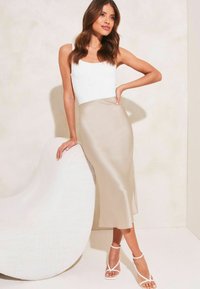 Lipsy BIAS CUT  - REGULAR FIT - sukňa v tvare A - champagne gold