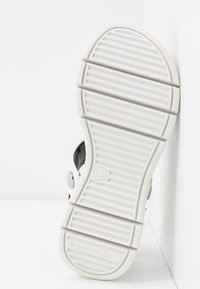 Tamaris Platform sandals - white