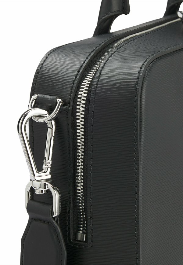 LUMINARY - Briefcase4