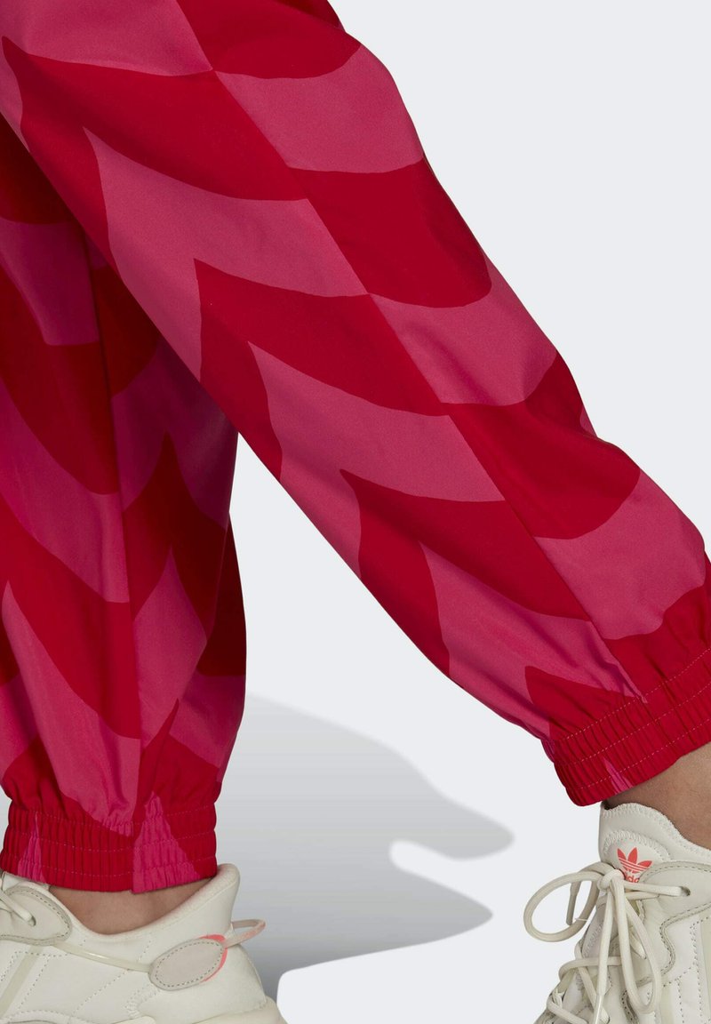 Adidas Originals X Marimekko Jogginghose Vivid Red Team Real Magenta Rot Zalando De