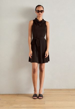 X-LINE DRESS - Jerseyjurk - black