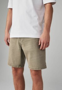 Next REGULAR FIT - Kratke hlače - dark stone