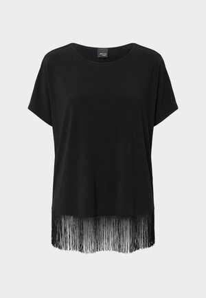 Μαύρο τοπ με κοντά μανίκια και στρογγυλή λαιμόκοψη, με μακριές κρόσσια κατά μήκος του τελειώματος, σε απλό φόντο.