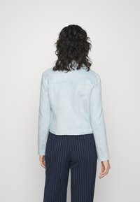 Vero Moda Imitatieleren jack VMJOSE SHORT FAUX SUEDE JACKET NOOS snel Vero Moda Imitatieleren jack VMJOSE SHORT FAUX SUEDE JACKET NOOS snel