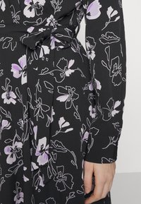 Pieces PCHILDA DRESS - Vestido de dia - black/purple