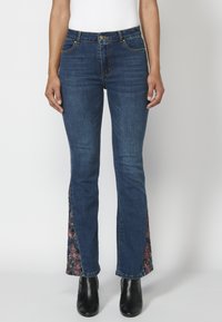 Koroshi BELL - Džínsy bootcut - azul med   medium blue